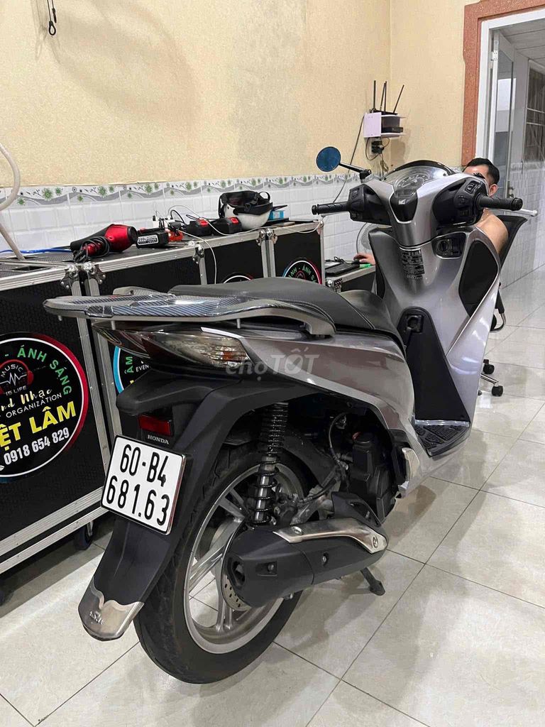 Sh125i đời 2019 zin bs chính chủ. Mua bán Xe máy tại Huyện Vĩnh Cửu Đồng Nai được đăng bởi Dương Tiến hình 3