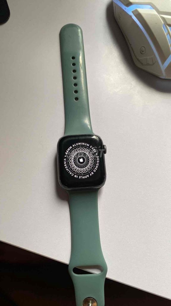 Apple Watch S4 GPS Nhôm đen. Mua bán Thiết bị đeo thông minh tại Quận Tân Bình Tp Hồ Chí Minh được đăng bởi Đoàn Tuấn Minh hình 1