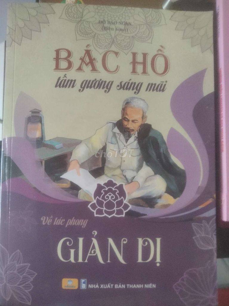 Bác Hồ tấm gương sáng mãi về tác phong giản dị