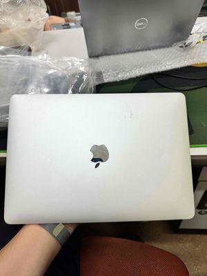 Mac air 2020 i5 Ram 8 ổ 512. Mua bán Laptop tại Quận Thanh Xuân Hà Nội được đăng bởi Lê Phương