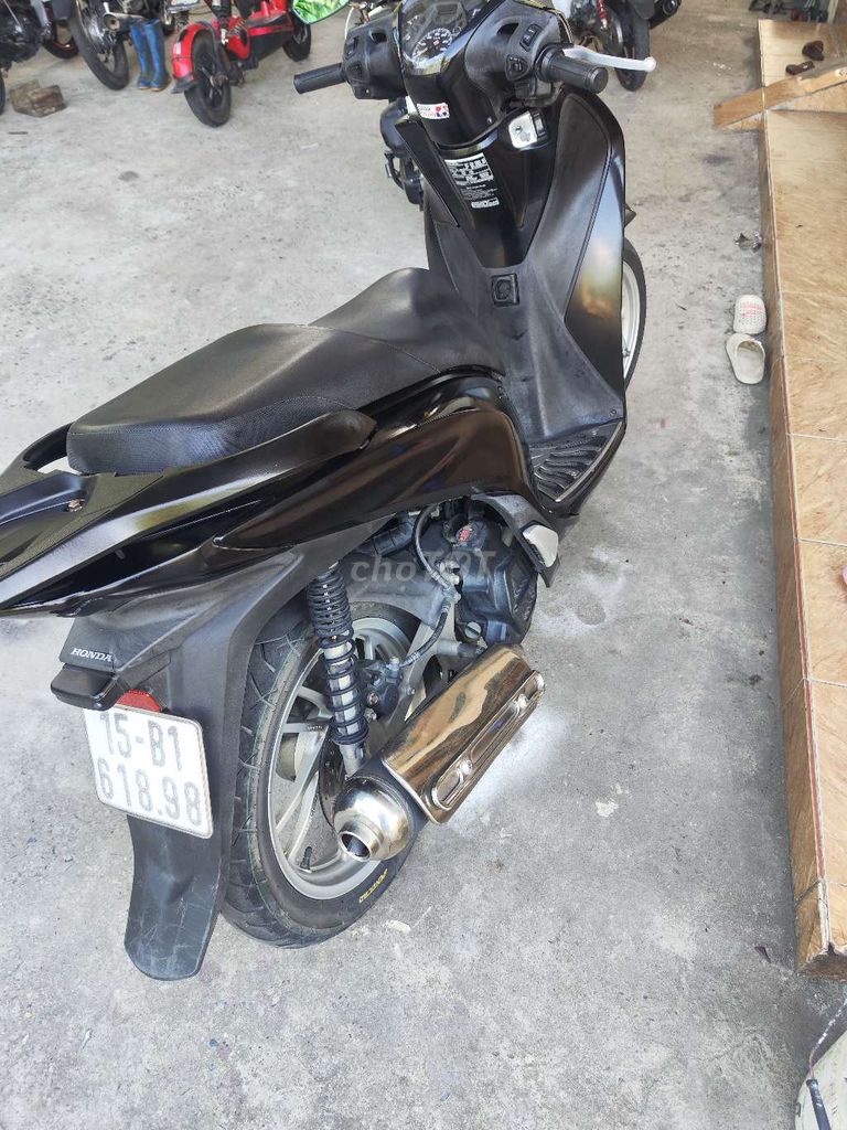 Honda SH Вьетнам 2013 Черный и гладкий двигатель