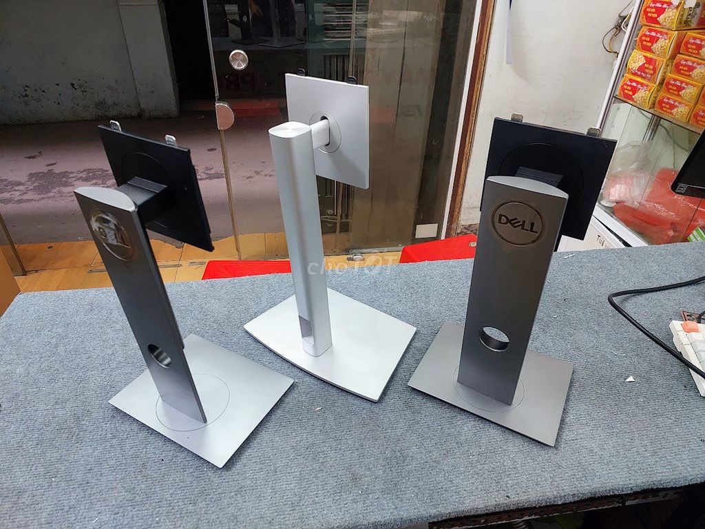 Chân đế màn hình Dell U xoay, trượt, đẹp keng. Mua bán Phụ kiện (Màn hình, Chuột...) tại Quận Đống Đa Hà Nội được đăng bởi Hoàng Tiến hình 1