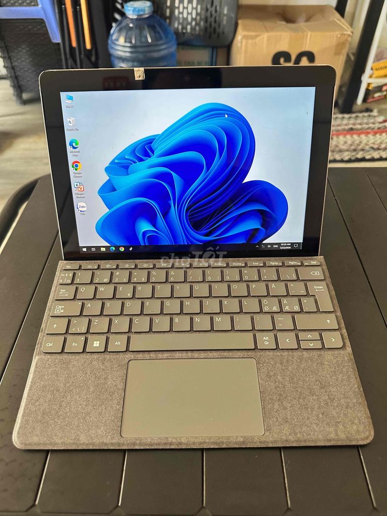 Microsoft Surface Go 10 inch 4GB/64GB. Mua bán Máy tính bảng tại Quận Ninh Kiều Cần Thơ được đăng bởi Laptop Macbook Gaming Văn phòng hình 1