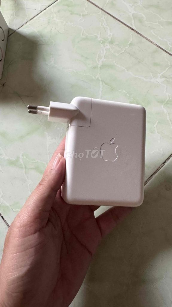 cục sạc macbook 140w hàng zin theo máy. Mua bán Phụ kiện (Màn hình, Chuột...) tại Quận Bình Tân Tp Hồ Chí Minh được đăng bởi khánh hình 1