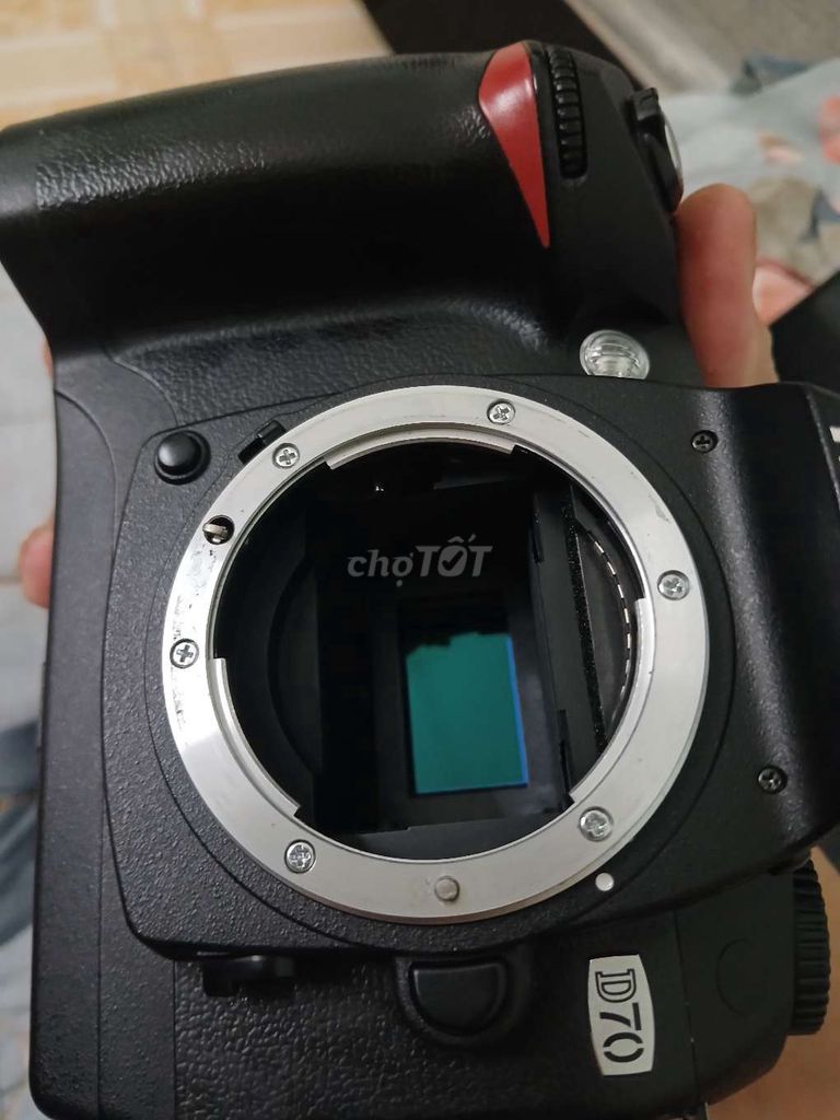 Máy ảnh Nikon D70 Đen. Mua bán Máy ảnh, Máy quay tại Quận 7 Tp Hồ Chí Minh được đăng bởi Hieu hình 1