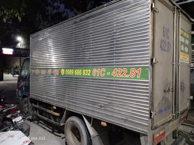 Xe tải JAC 2.4 tấn đời 2017 thùng kín zin đét