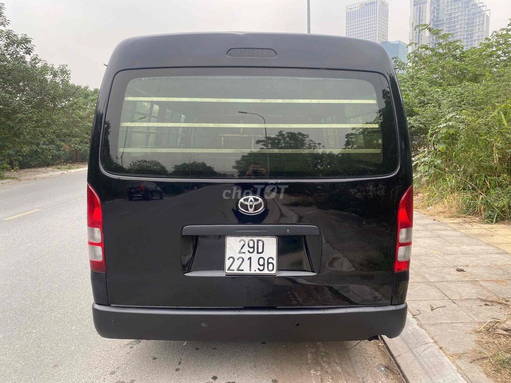 Toyota Hilace Van 2011 940kg 20 vạn Đen. Mua bán Ô tô tại Quận Nam Từ Liêm Hà Nội được đăng bởi Auto Anh Tuấn hình 2
