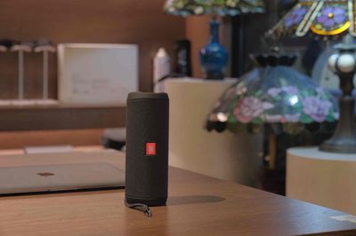 Loa JBL FLIP ESSENTIAL 2 (ĐEN). Mua bán Tivi, Âm thanh tại Quận Bình Thạnh Tp Hồ Chí Minh được đăng bởi Vân Anh 2Tech House