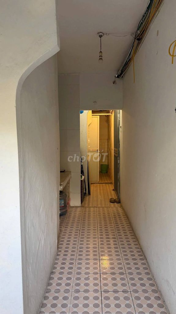 Phòng trọ Thái Thịnh, Đống Đa, giá 3tr, điện nước giá dân