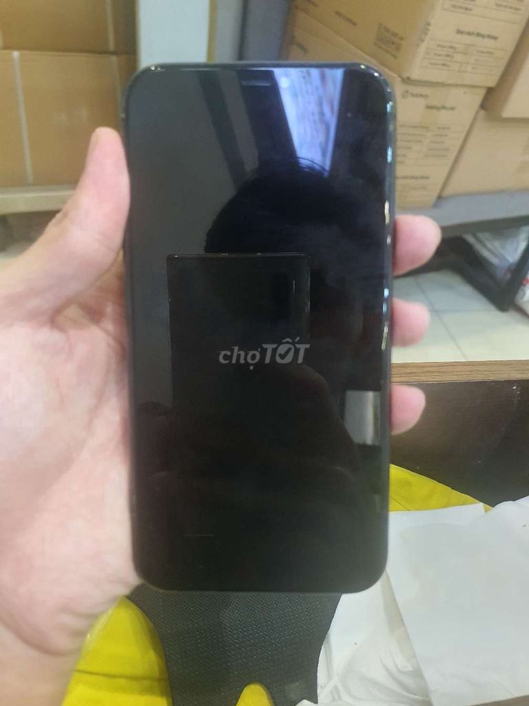 Apple iPhone 11 Lock 64GB Đen Hỏng màn hình. Mua bán Điện thoại tại Quận Long Biên Hà Nội được đăng bởi Trần Đăng Huấn  hình 1