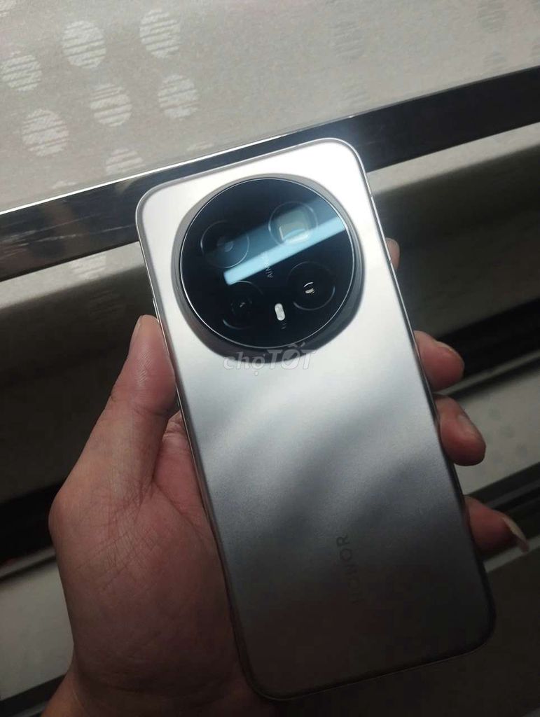 Honor Magic 8 Pro có gl nhắn tin chợ tốt. Mua bán Điện thoại tại undefined Bình Dương được đăng bởi Khanh dang Doan hình 1