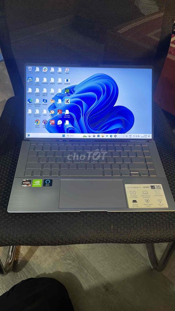 Asus zenbook 14- làm văn phòng, chơi game nhẹ