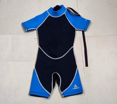 Bộ đồ bơi giữ nhiệt chống lạnh trẻ 4 tuổi Châu Âu