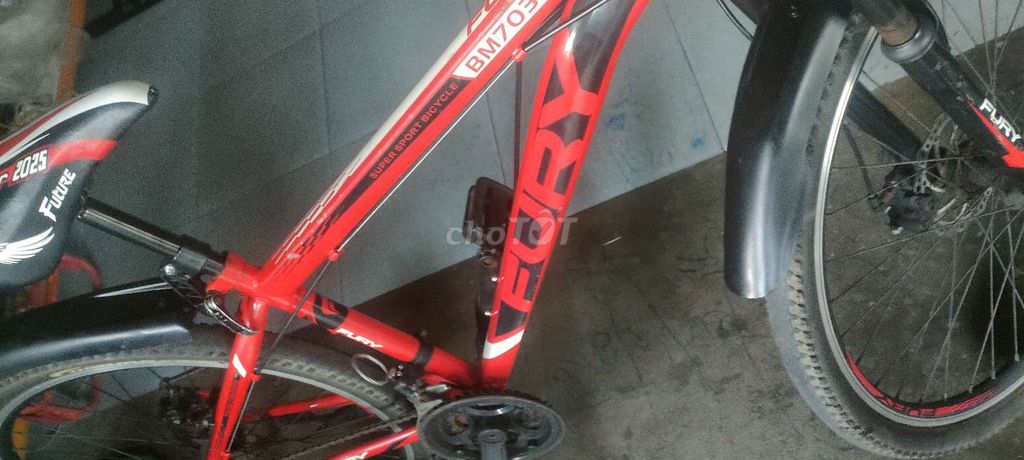 Xe đạp thể thao FURY Đỏ 26 inch. Mua bán Xe đạp tại Thành phố Biên Hòa Đồng Nai được đăng bởi trường đại  hình 1
