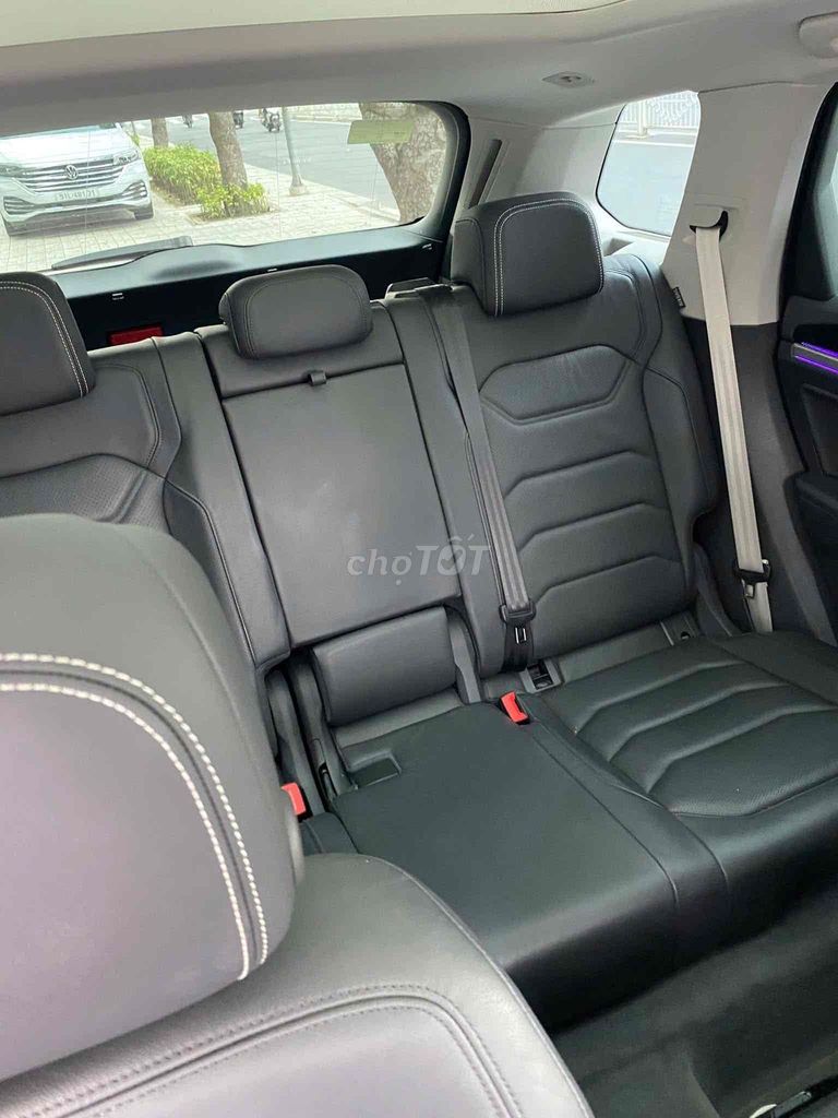 Volkswagen Touareg 2023 Luxury - 34000 km. Mua bán Ô tô tại Thành phố Thủ Đức Tp Hồ Chí Minh được đăng bởi Xuân Bách hình 3