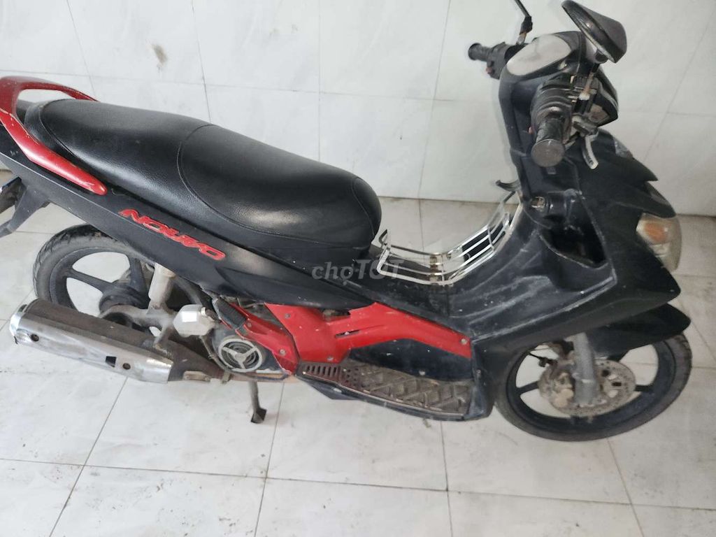 Скутер Yamaha Nouvo 3