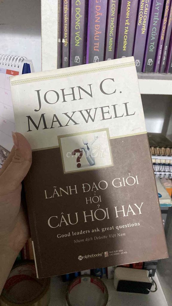 Sách Lãnh đạo giỏi hỏi câu hỏi hay