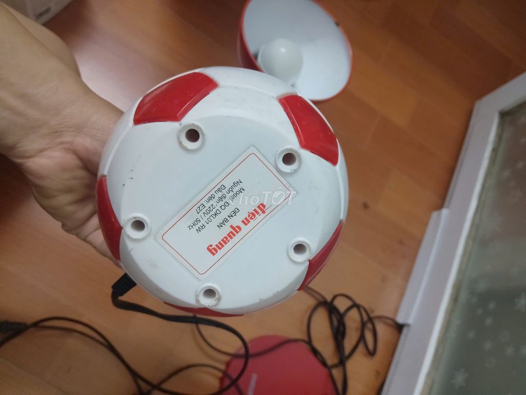 dư 2 cái đèn bàn học sinh thanh lý. Mua bán Đèn tại Quận Thanh Xuân Hà Nội được đăng bởi Anh hình 1