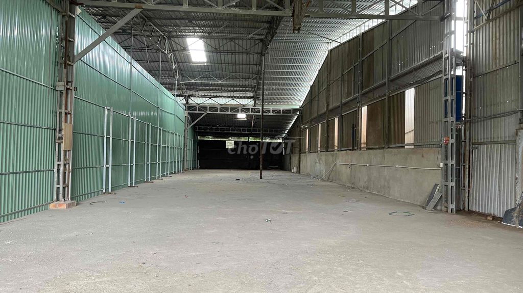 CHO THUÊ XƯỞNG 530m2 , 550m2 TẠI LINH XUÂN , THỦ ĐỨC.