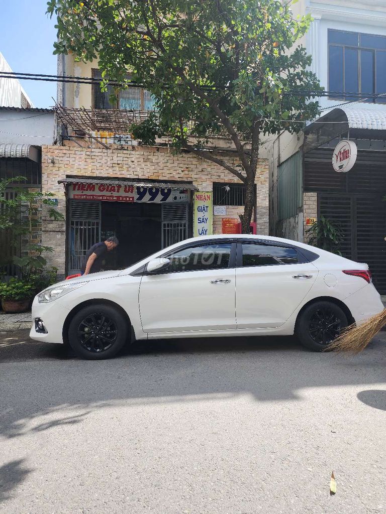 Hyundai Accent 2019 Trắng. Mua bán Ô tô tại Quận Sơn Trà Đà Nẵng được đăng bởi Bir Oori hình 2