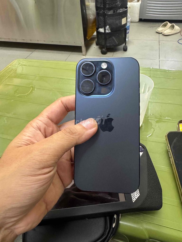 Apple iPhone 15 Pro 1TB Xám. Mua bán Điện thoại tại Quận Đống Đa Hà Nội được đăng bởi Tony Sói hình 1