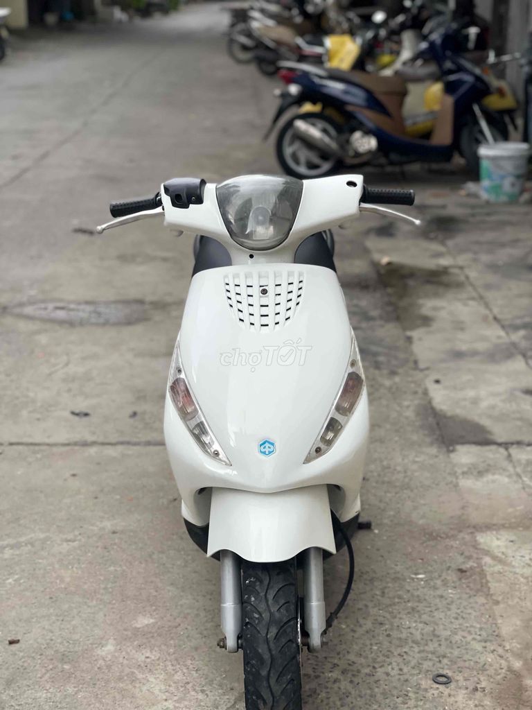 PIAGIO Zip xe chính chủ muốn bán. Mua bán Xe máy tại Quận Nam Từ Liêm Hà Nội được đăng bởi VÂN ANH hình 1