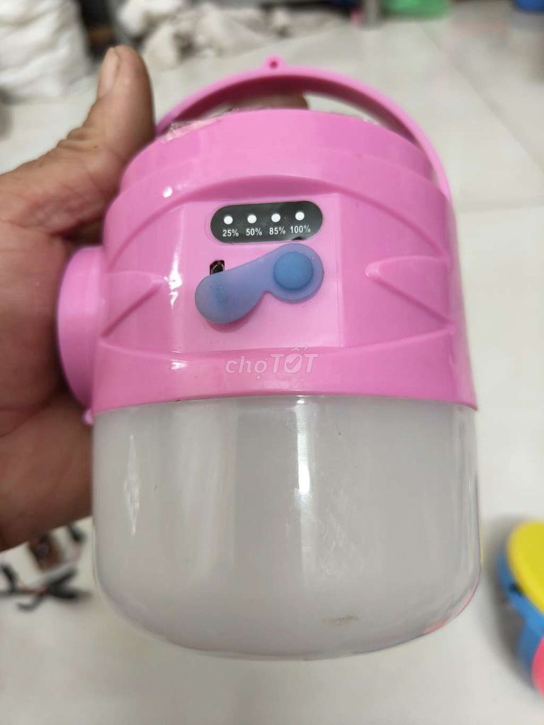 Đèn tích điện năng lượng mặt trời 3 chế độ sáng. Mua bán Đèn tại Quận 8 Tp Hồ Chí Minh được đăng bởi cường  hình 1