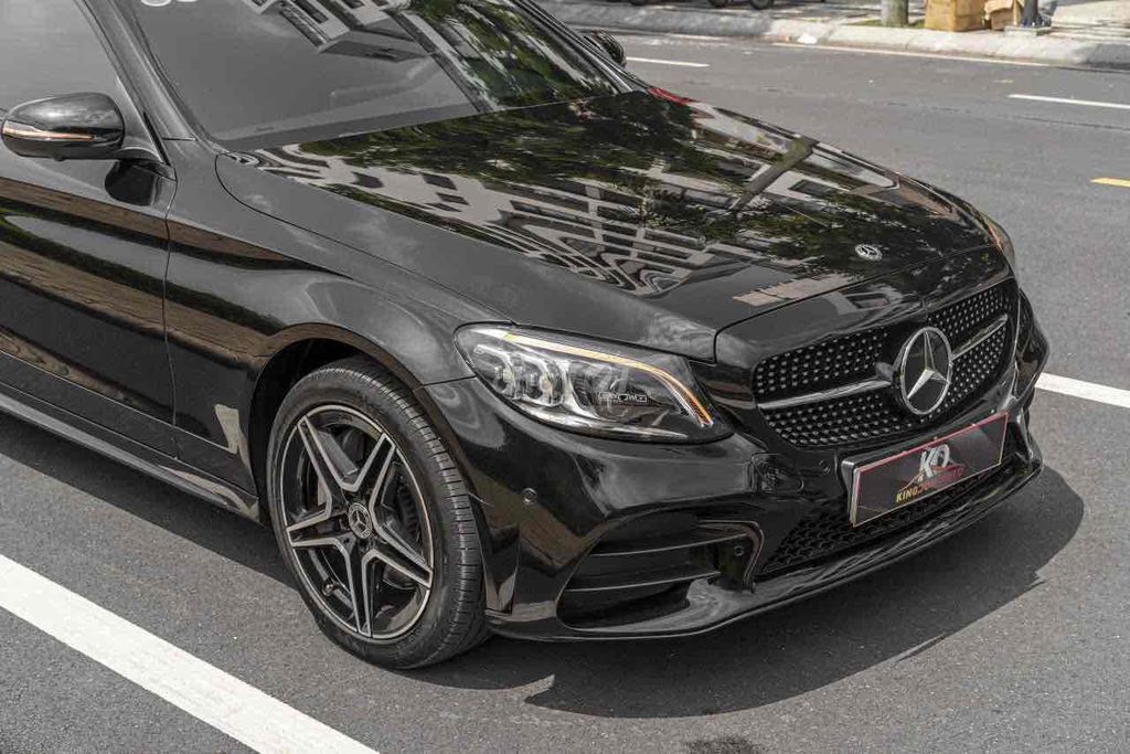 C300_AMG facelift model 2020 màu đen siêu ngầu. Mua bán Ô tô tại Quận 7 Tp Hồ Chí Minh được đăng bởi Dương Phương hình 3