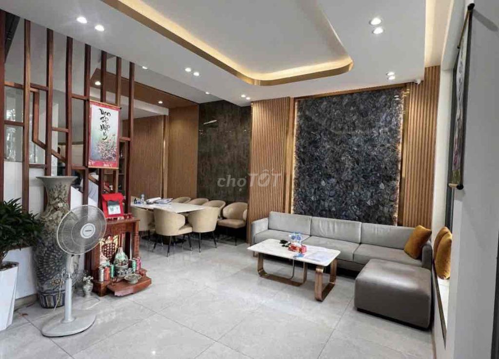 Bán nhà mặt tiền KDC Savico Thủ Đức đang cho thuê 27 tr/tháng