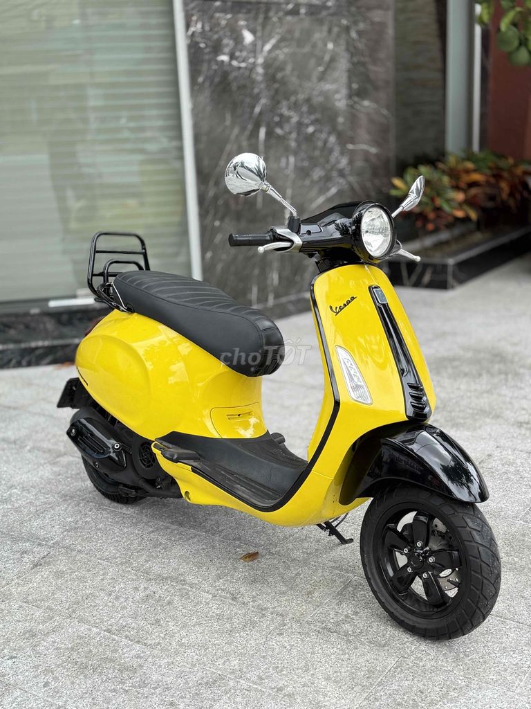 🔆 Vespa Primavera 2016 Vàng siêu đẹp .. Mua bán Xe máy tại Quận Cẩm Lệ Đà Nẵng được đăng bởi XE MÁY XUÂN TRUNG                      Bán Xe Trả Góp hình 2