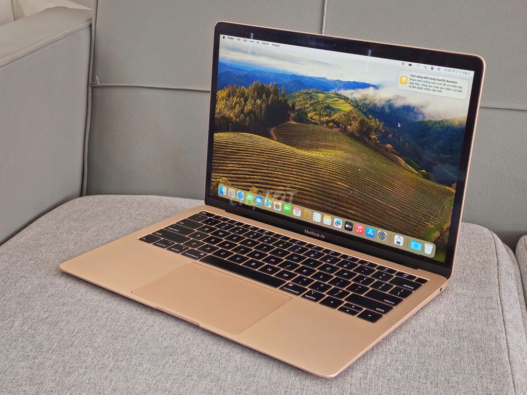 Apple MacBook Air 2018 Retina i5 8GB/128GB. Mua bán Laptop tại Quận Bình Tân Tp Hồ Chí Minh được đăng bởi Cẩm Nhung hình 1