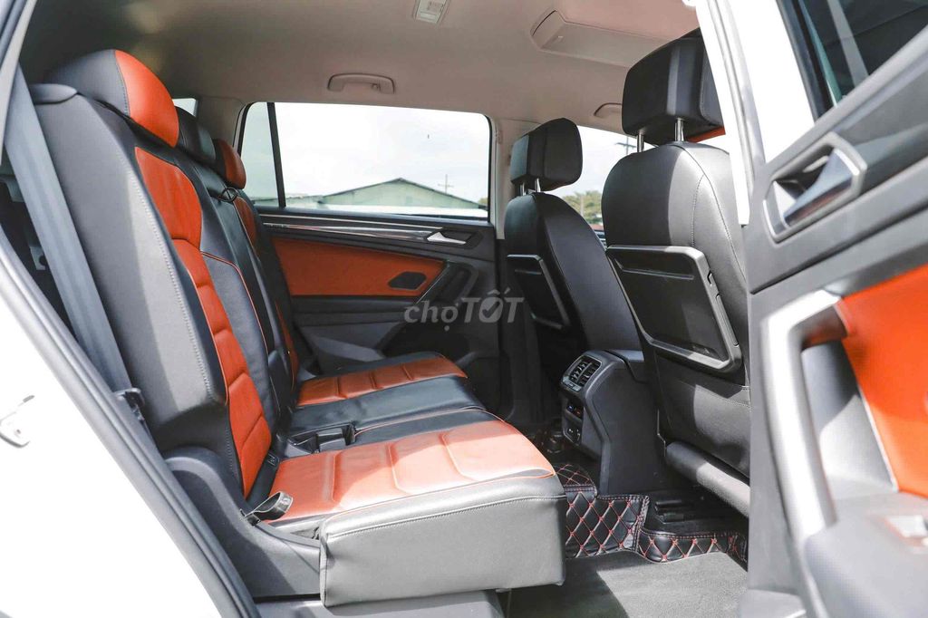 Volkswagen Tiguan Luxury S nhập Mexico 2023 30k km. Mua bán Ô tô tại Quận Gò Vấp Tp Hồ Chí Minh được đăng bởi Kính Đặng Ô Tô Lướt hình 17