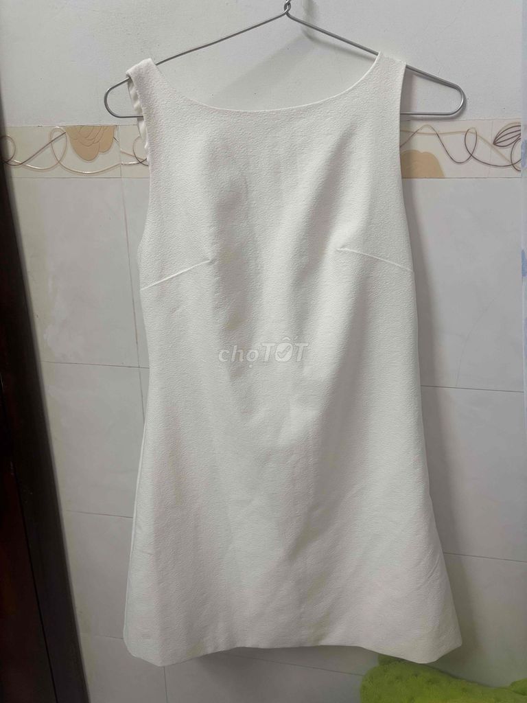 Đầm Nữ Vải Mềm Mát Trắng Size S. Mua bán Quần áo tại Huyện Lấp Vò Đồng Tháp được đăng bởi Su Mol hình 1