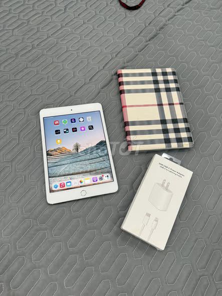 Apple iPad Mini 4 128GB Bạc. Mua bán Máy tính bảng tại Quận 1 Tp Hồ Chí Minh được đăng bởi Hội Đồ Điện Tử hình 1