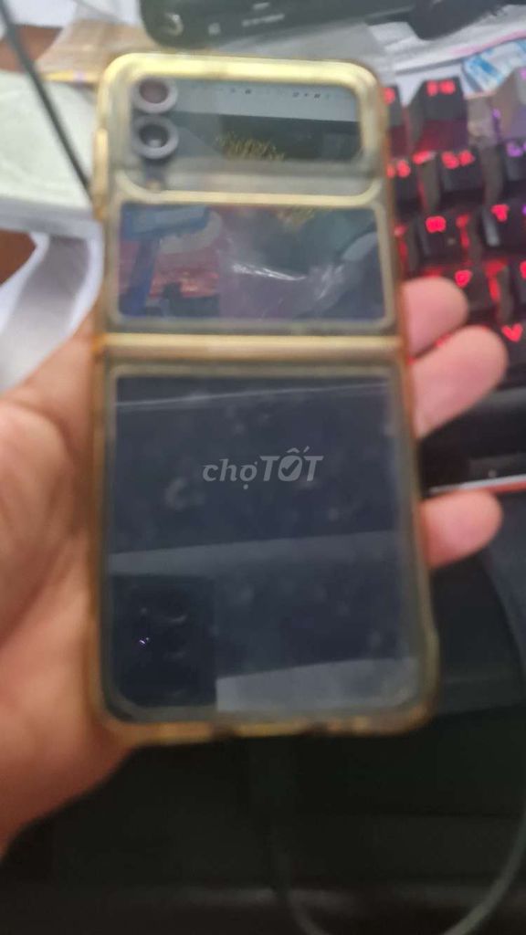 Samsung Zflip 4 Hư màn hình. Mua bán Điện thoại tại Quận 10 Tp Hồ Chí Minh được đăng bởi Chung Nam hình 1