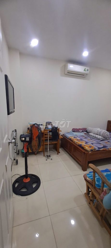 Bán nhà HXH Lê Đình Thám, q. Tân Phú, 4x11m, 2 Lầu ST, giá 6,8 tỷ