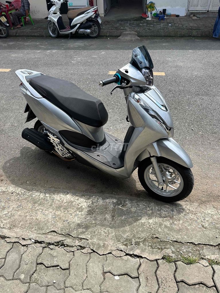 Cần bán lead 4val kiểng pxl máy ch rớt. Mua bán Xe máy tại Thành phố Thủ Đức Tp Hồ Chí Minh được đăng bởi Hào nam hình 1