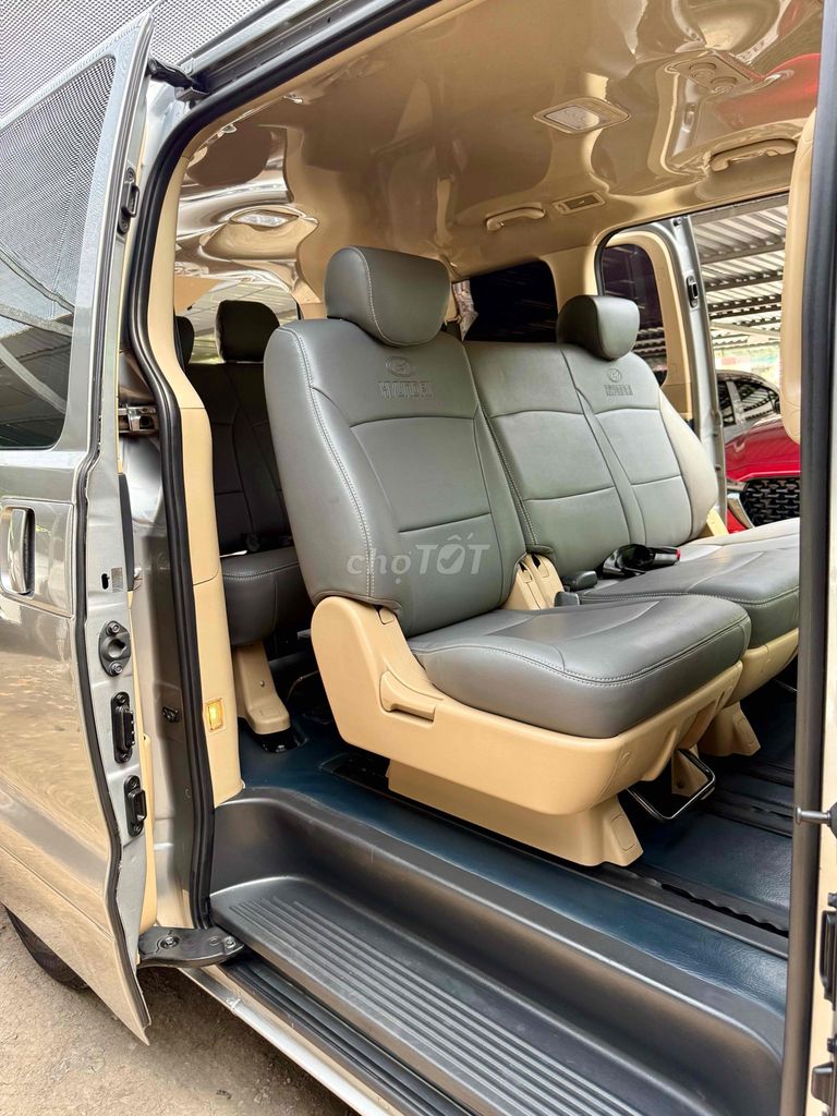 Hyundai Grand Starex 2015 máy dầu 9 chỗ. Mua bán Ô tô tại Quận Gò Vấp Tp Hồ Chí Minh được đăng bởi Bình An Ôtô  hình 12