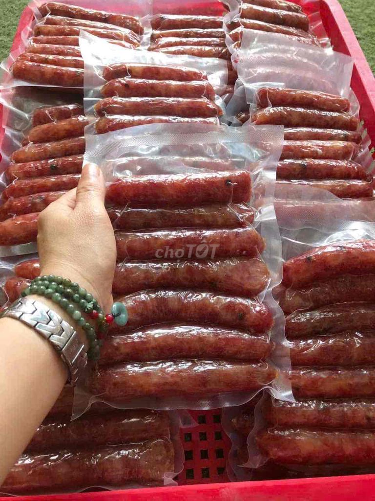 Lạp xưởng thịt heo nhà làm thơm ngon. Mua bán Đồ ăn, thực phẩm và các loại khác tại Quận Bình Tân Tp Hồ Chí Minh được đăng bởi Nguyễn Nghĩa hình 1