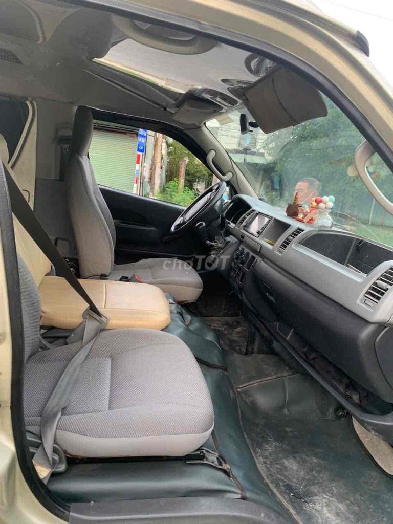 Toyota Hiace 2009 15c máy dầu. Mua bán Ô tô tại Quận 7 Tp Hồ Chí Minh được đăng bởi Chuyên mua bán xe tải VAN chạy  được giờ cấm hình 6