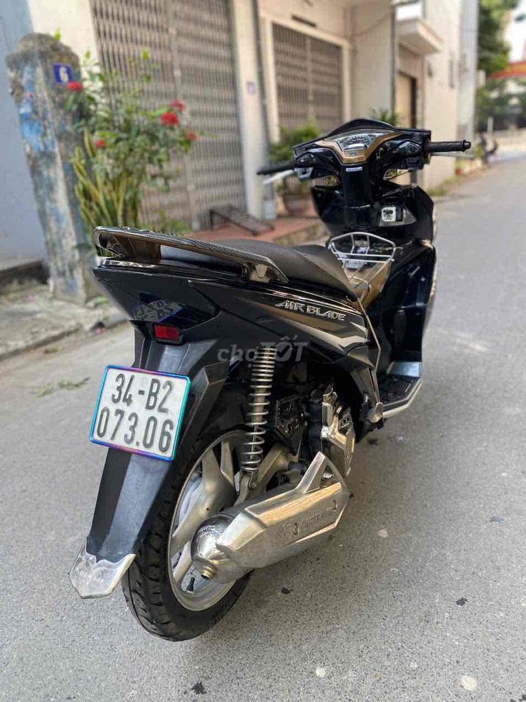 Honda Air Blade zin cả xe đẹp như hình. Mua bán Xe máy tại Quận Hồng Bàng Hải Phòng được đăng bởi Ly  hình 4