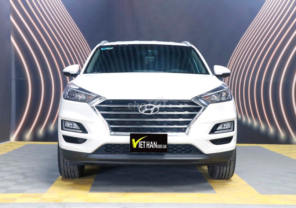 Hyundai Tucson 2.0 AT, bản tiêu chuẩn Trắng 2021