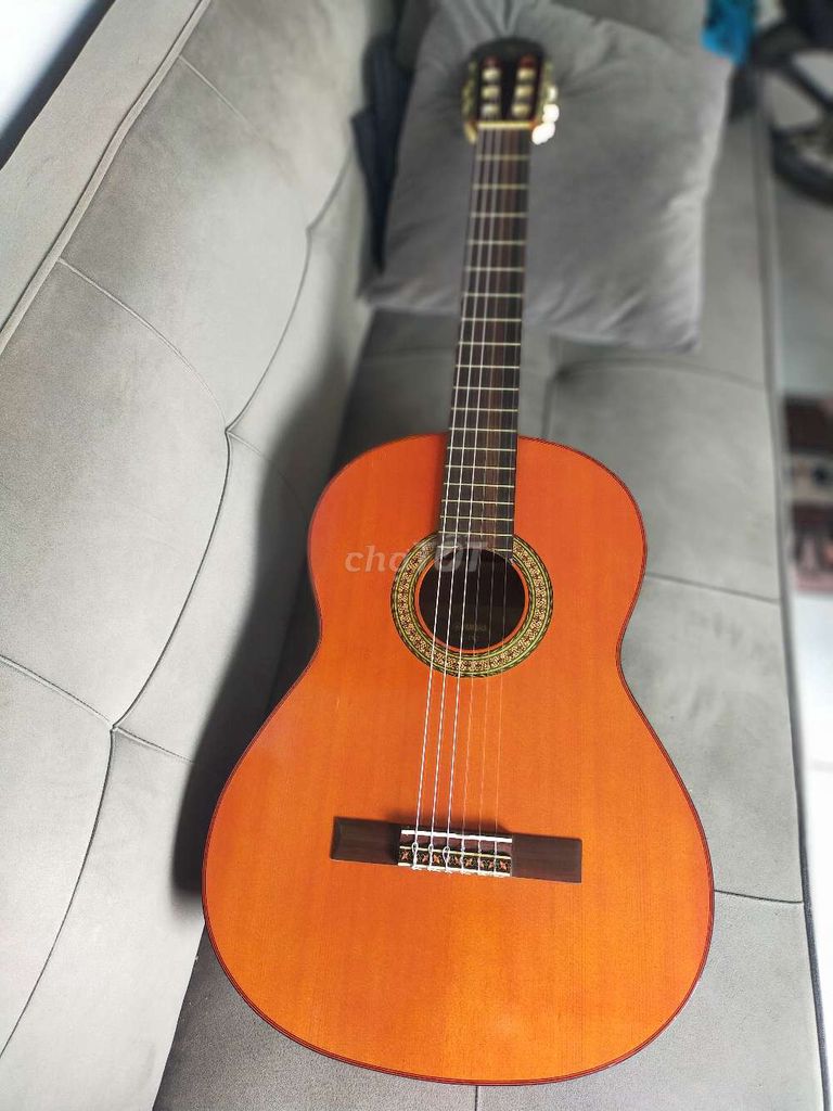 Classic Yamaha G-150