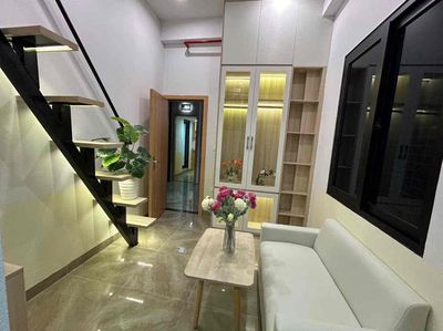 Khương Trung phòng gác xép nội thất mới tinh, view Hồ Đàm Hồng. Cho thuê phòng trọ tại Quận Thanh Xuân Hà Nội được đăng bởi Võ Hảo