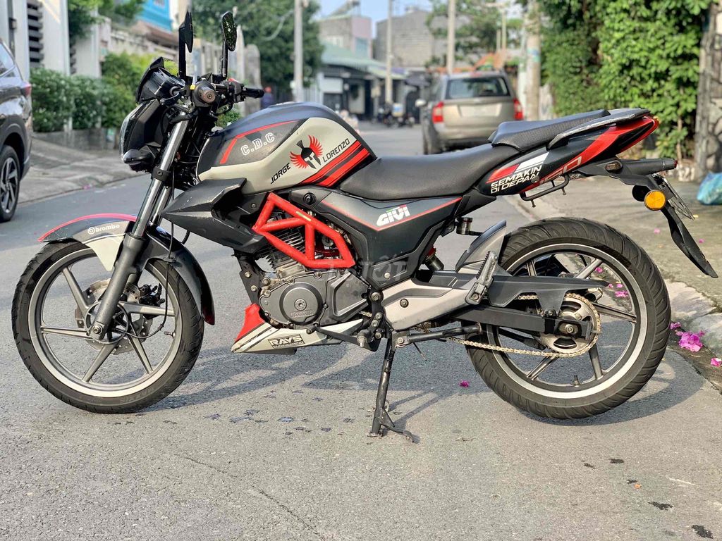 e cần bán Benelli TNT150 đời 2017