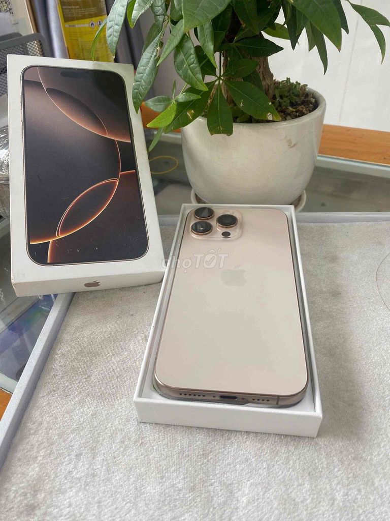 Apple iPhone 16 Pro Max 256GB zin óc 99% màn trầy.. Mua bán Điện thoại tại Quận Ninh Kiều Cần Thơ được đăng bởi Khải mobile hình 1