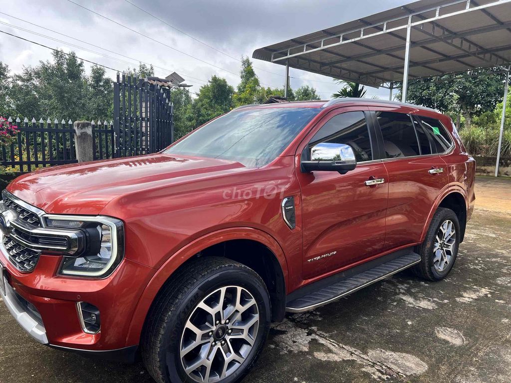 Ford Everest 2023 Titanium 2.0L 4x2 AT - 15000 km. Mua bán Ô tô tại Huyện Đức Trọng Lâm Đồng được đăng bởi Nguyễn Hường hình 2