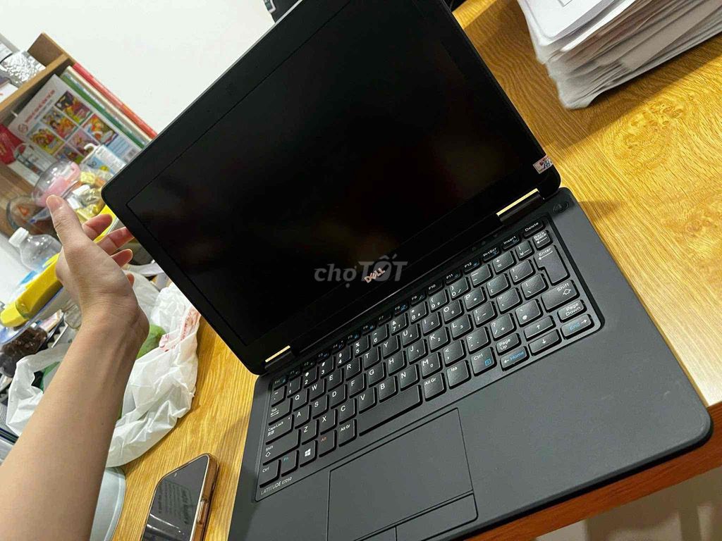 Dell i7 8GB/128GB Đen còn bảo hành 2 tháng. Mua bán Laptop tại Thành phố Dĩ An Bình Dương được đăng bởi Võ Linh hình 1