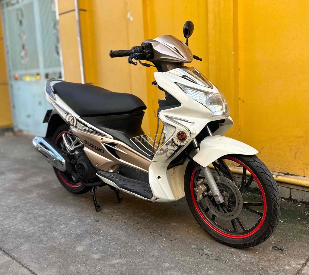 Hayate đẹp, máy êm thì thầm bao vọt biển SG. Mua bán Xe máy tại Quận 8 Tp Hồ Chí Minh được đăng bởi Quân  hình 6