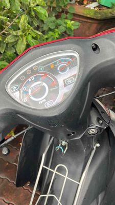 SYM Elegant 50cc Đỏ Đen Đã sử dụng. Mua bán Xe máy tại Huyện Bình Chánh Tp Hồ Chí Minh được đăng bởi Nguyen thanh luan